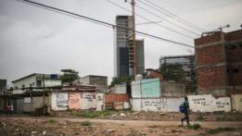 Favela Vila Autódromo, ao lado do Parque Olímpico, tornou-se símbolo de resistência às remoções para a Rio 2016