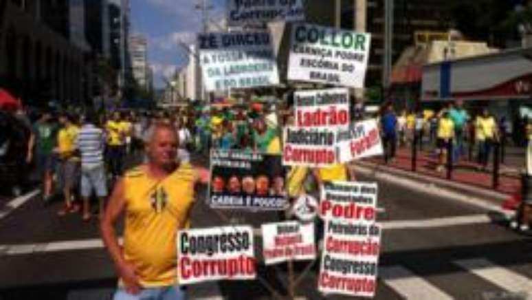 Protestos pelo País reuniram milhares de pessoas nas ruas contra a corrupção e o governo Dilma