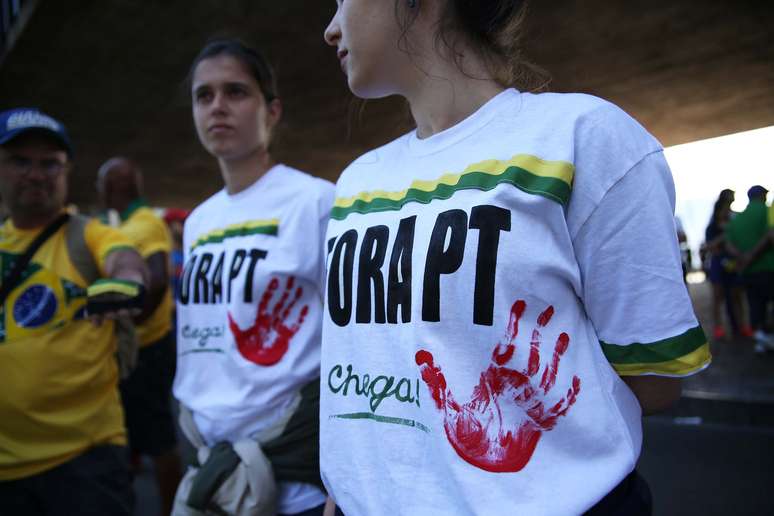 Protesto contra a presidente Dilma e o governo do PT organizado pelos movimentos Brasil Livre, Vem Pra Rua e Revoltados ON LINE, neste domingo (16)