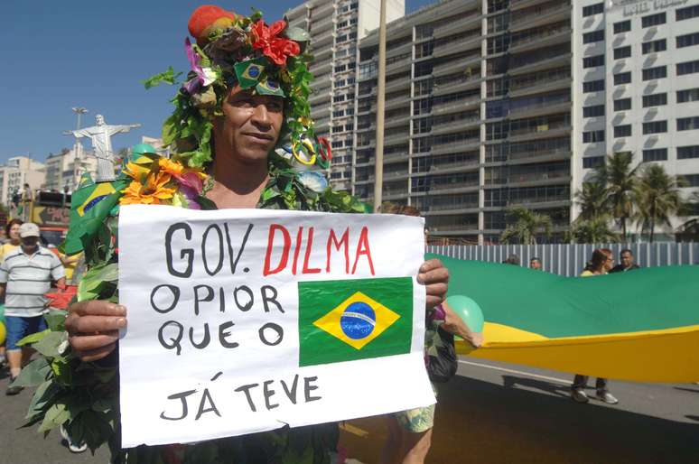 Protesto contra a presidente Dilma e o governo do PT organizado pelos movimentos Brasil Livre, Vem Pra Rua e Revoltados ON LINE, neste domingo (16)