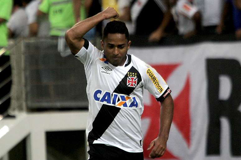 Jorge Henrique comemora gol da vitória do Vasco