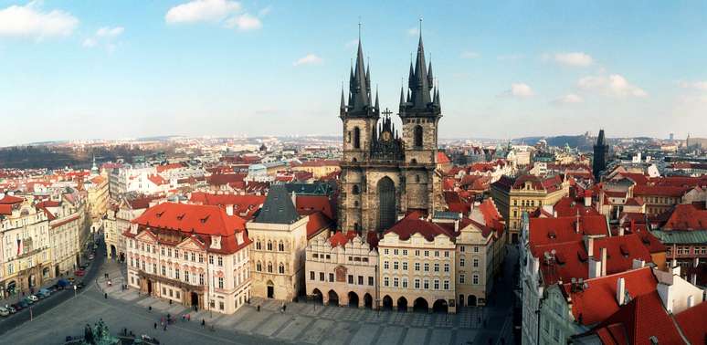 Capital da República Tcheca é destino belo e barato