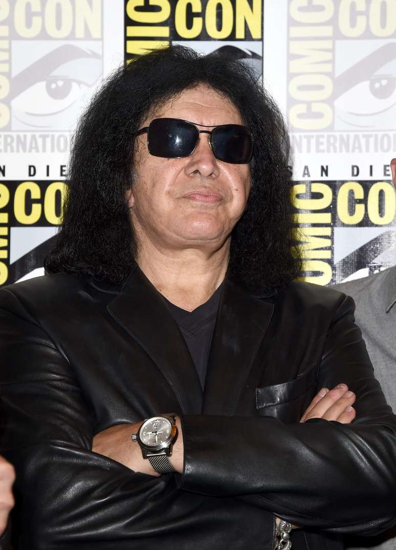 Gene Simmons, da banda de rock Kiss, teve casa vasculhada pela polícia por suspeita de pornografia infantil