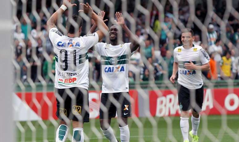 Henrique marcou três gols em quatro jogos com a camisa do Coritiba