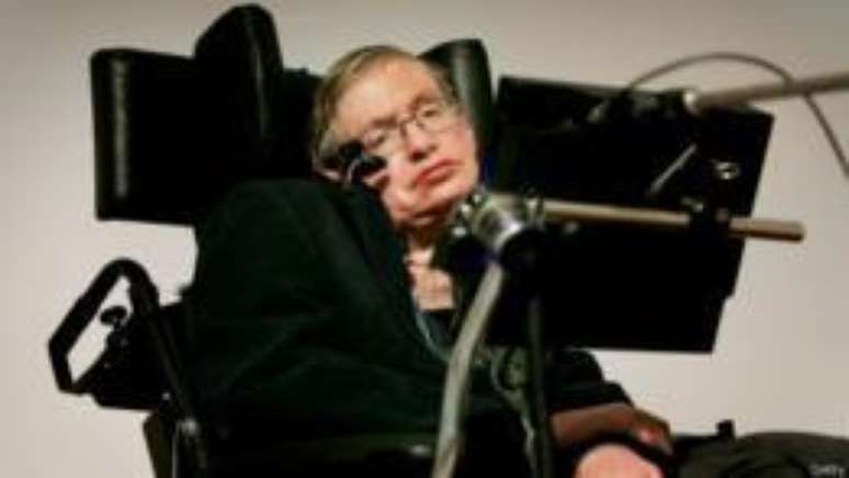 Stephen Hawking &eacute; o cientista mais reconhecido de nossos tempos