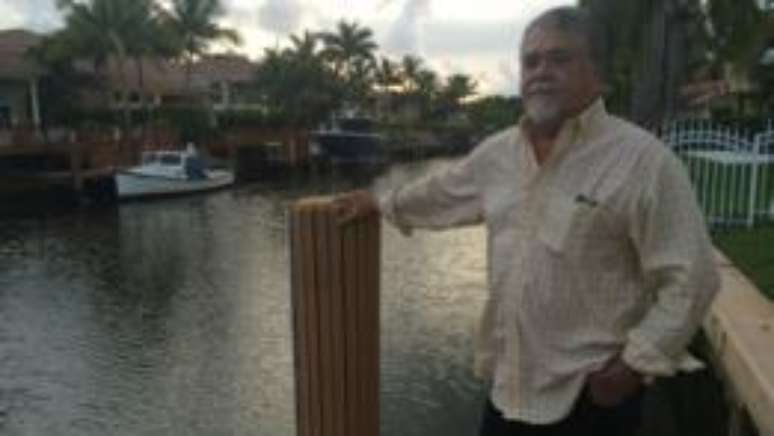 Escritor Chico Moura diz ter sido xingado em Miami por ter votado em Dilma Rousseff na última eleição