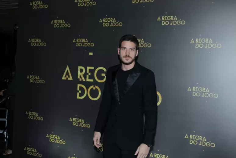 O ator Marco Pigoss comparece à festa de lançamento de &#034;A Regra do Jogo&#034;, nesta quinta-feira (27)