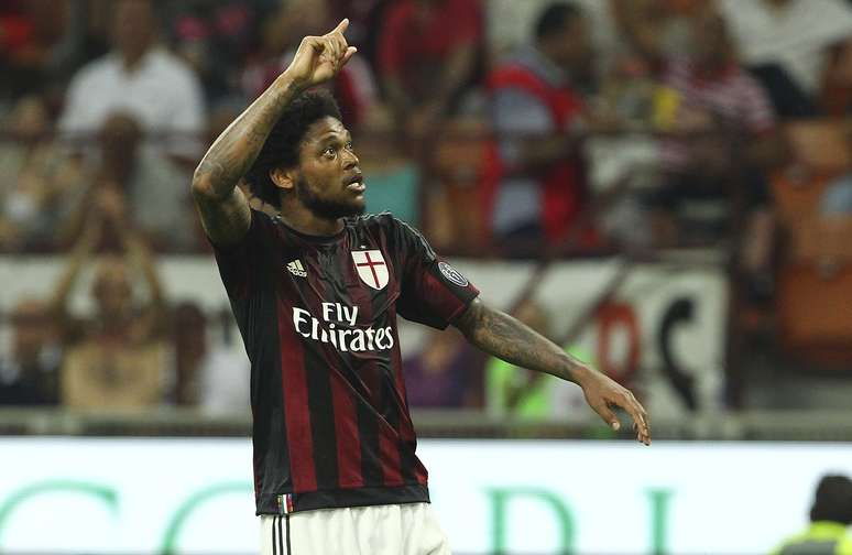 Luiz Adriano foi às redes no segundo tempo e encerrou a seca  do Milan no Italiano