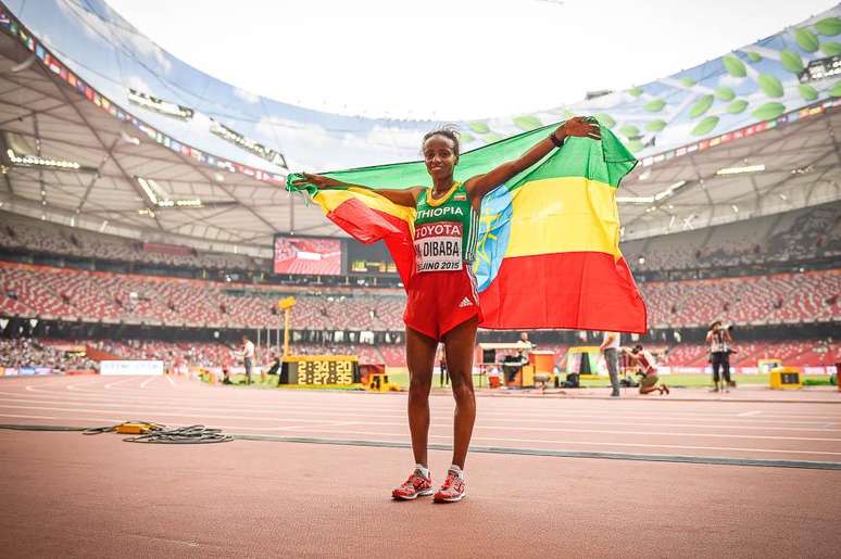 Mare Dibaba, da Etiópia vence a final do atletismo de maratona