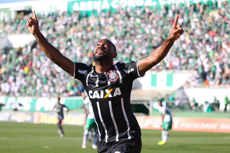 Desencantou! Vagner Love se acostumou a marcar após viver jejum