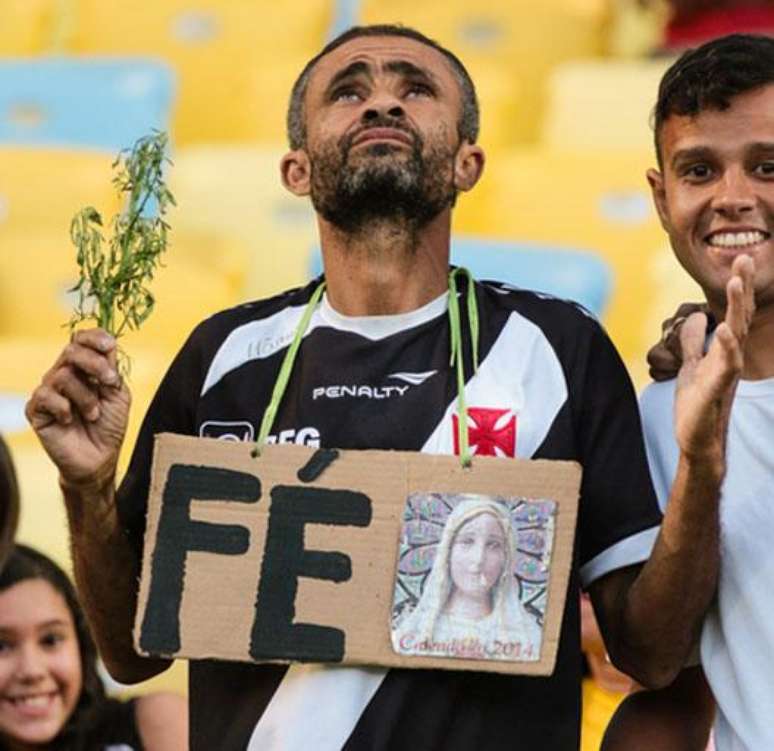 HOME - Vasco x Figueirense - Campeonato Brasileiro - Torcida no Maracanã - Fé