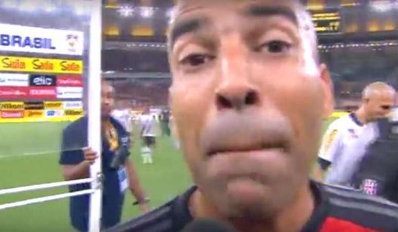 HOME - Vasco x Flamengo - Copa do Brasil - Emerson Sheik xinga árbitro no Maracanã