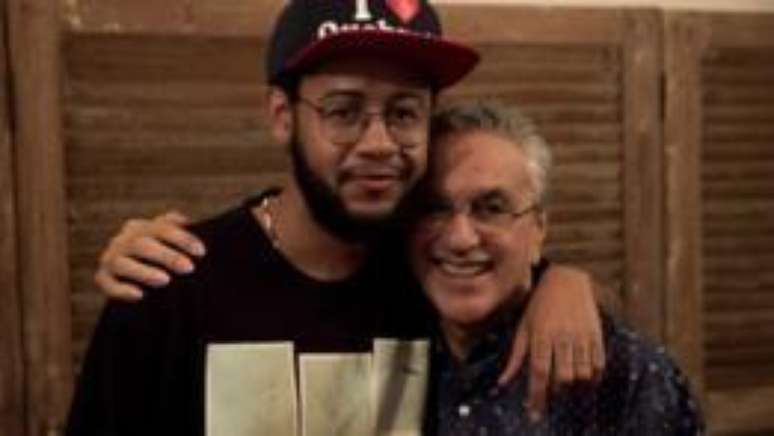 Caetano Veloso gravou 'Baiana' no novo &aacute;lbum 'Sobre Crian&ccedil;as, Quadris, Pesadelos e Li&ccedil;&otilde;es de Casa', de Emicida