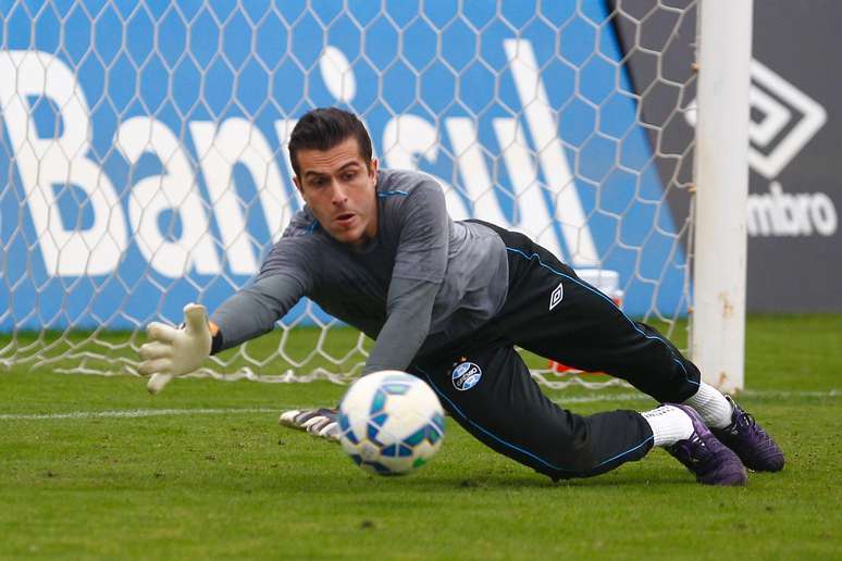 Grohe volta ao gol do Grêmio nesta quarta-feira