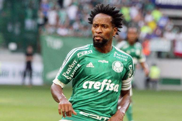 Um dos líderes do elenco, o capitão Zé Roberto quer mais entrega do Palmeiras até o final da temporada