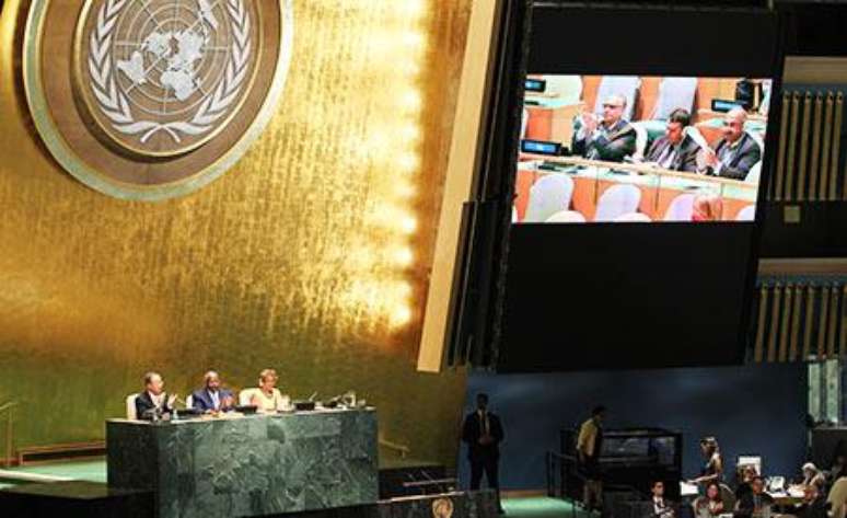 O momento da aprovação na sede das Nações Unidas em Nova York