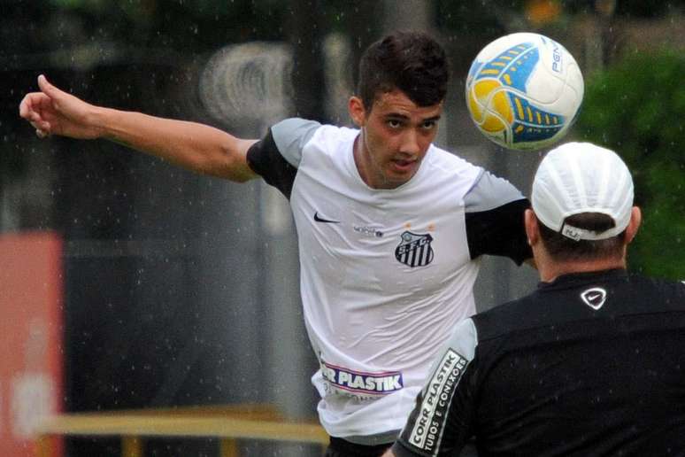 Gustavo Henrique treina com Marcelo