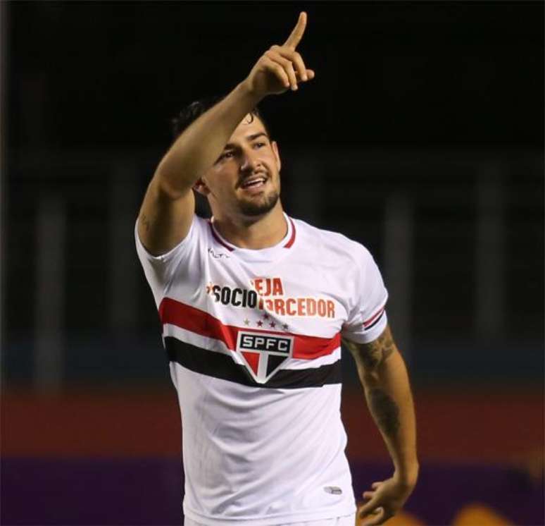 Pato trocou o Corinthians pelo São Paulo e rendimento melhorou, fazendo com que o jogador voltasse a sonhar com a Seleção Brasileira