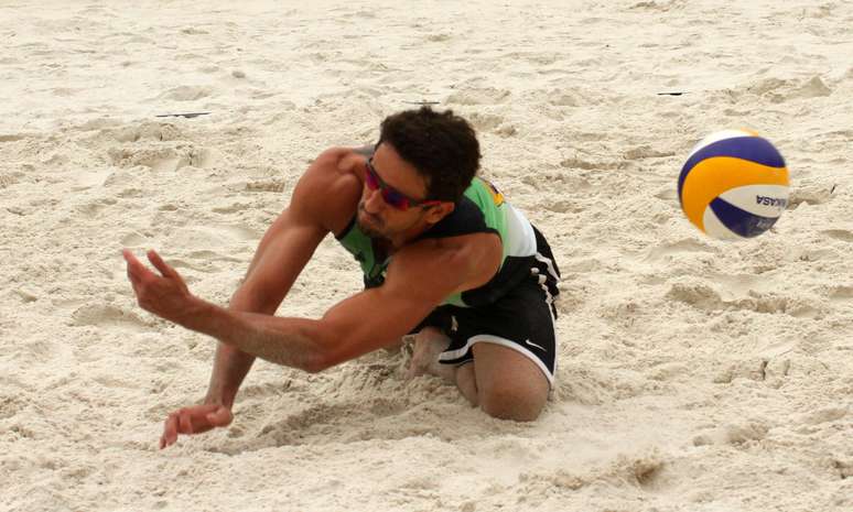 Pedro Cunha reestreou no vôlei de praia em etapa do Circuito Nacional