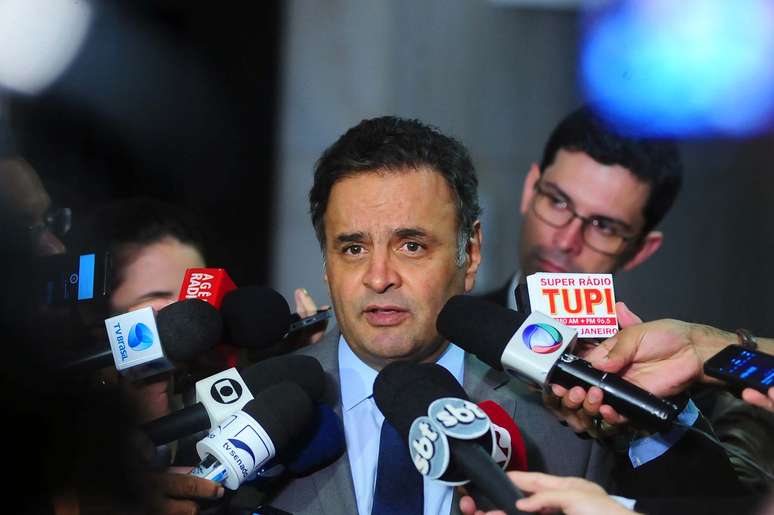 Senador Aécio Neves anunciou que vai interpelar judicialmente o delator Fernando Moura