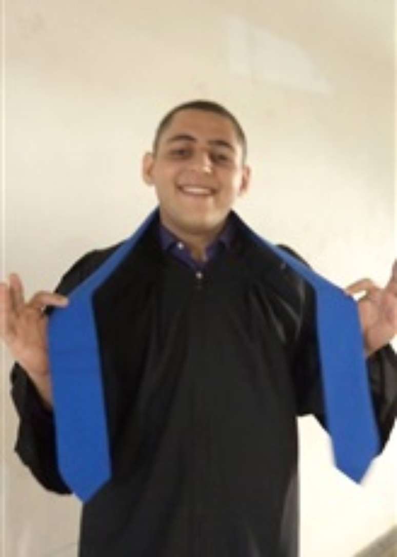 Estudante de Administração conseguiu diploma de Ensino Médio através de nota no Enem