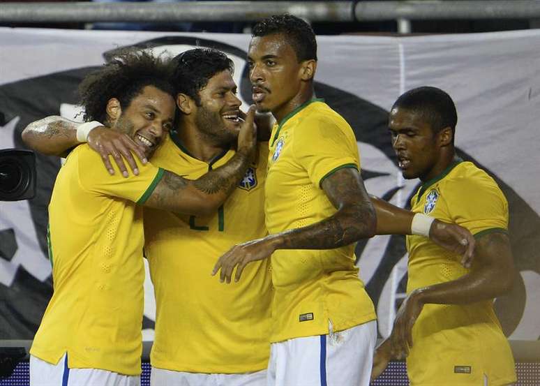 Hulk comemora seu gol para a Sele&ccedil;&atilde;o contra os Estados Unidos