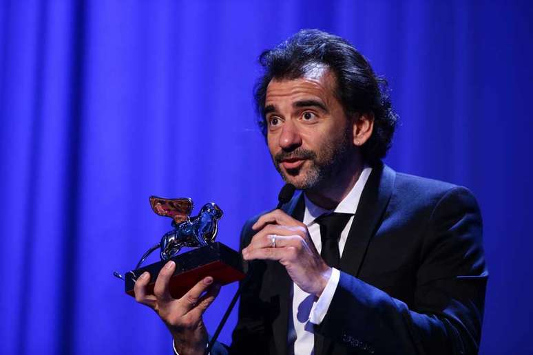Diretor Pablo Trapero com o Leão de Prata de Melhor Filme no Festival de Veneza