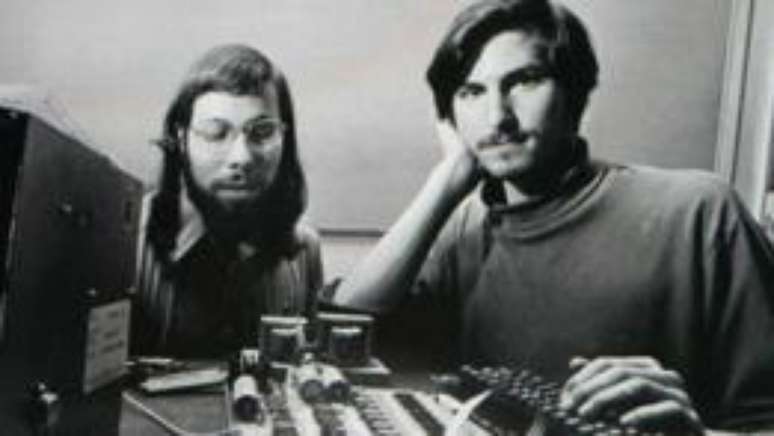 Steve Jobs fundou Apple com Stev WOzniak