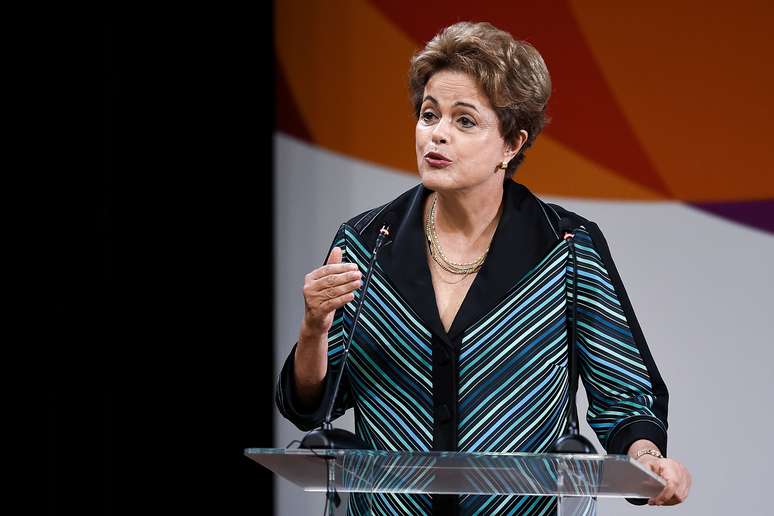 Dilma viajará acompanhada por uma missão empresarial com o objetivo revisar as relações comerciais entre os países