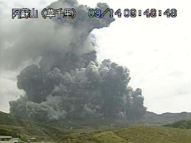 Imagem tirada de um vídeo registrado pela Agência Meteorológica do Japão