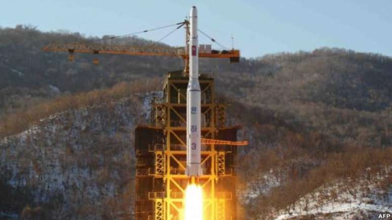 O foguete norte-coreano Unha-3 decolando em dezembro de 2012; teste elevou preocupação sobre capacidade bélica do país