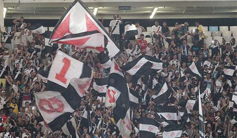 HOME - Vasco x Figueirense - Campeonato Brasileiro - Torcida no Maracanã