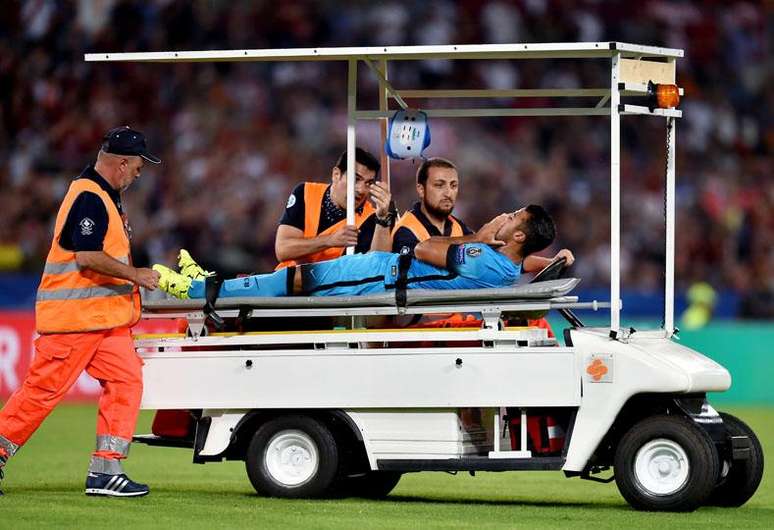 O meio-campista Rafinha Alcântara, que é filho do ex-jogador Mazinho, sofreu a grave lesão no joelho direito durante a partida Roma x Barcelona pela Champions