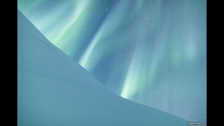A competição recebe muitas fotos de aurora e, por conta disso, há uma categoria só para elas. Jamen Percy foi a vencedora com essa foto feita no Abisko National Park, em Lapland, na Suécia.