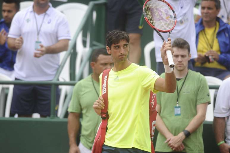 Thomaz Bellucci não resistiu a uma lesão nas costas e abandonou a partida no 4º set