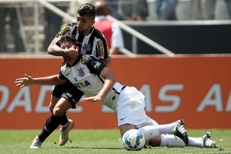 Santos não repetiu atuações dos últimos clássicos e foi dominado pelo Corinthians