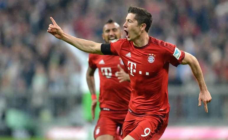 Lewandowski, que anotou cinco na goleada do Bayern de Munique sobre o Wolfsburg