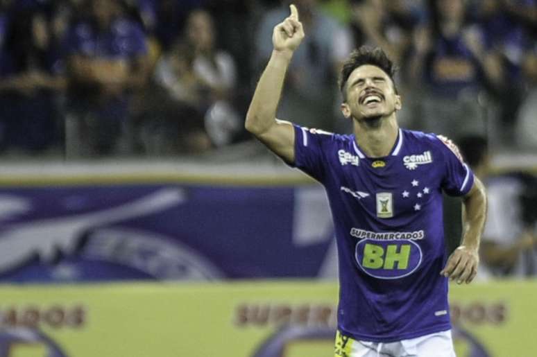 Willian foi &agrave;s redes no segundo tempo e fechou o placar no Mineir&atilde;o