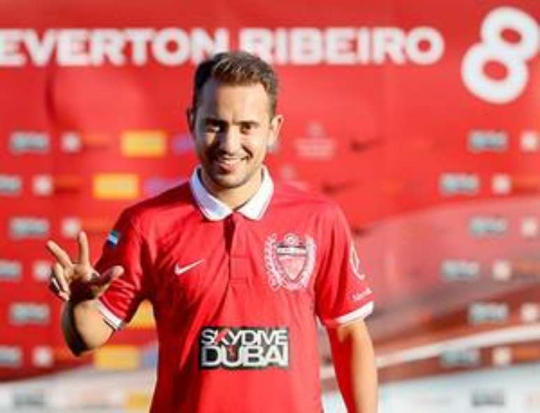 Everton Ribeiro