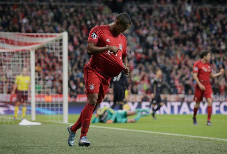 Brasileiro Douglas Costa abriu o placar para o Bayern de Munique