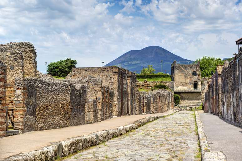 A cidade de Pompeia ficou famosa pela erupção do Vesúvio em 79 d.C.
