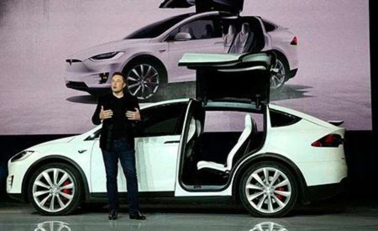 Elon Musk destacou na apresentação do Model X que "a missão da Tesla é acelerar o advento do transporte sustentável"
