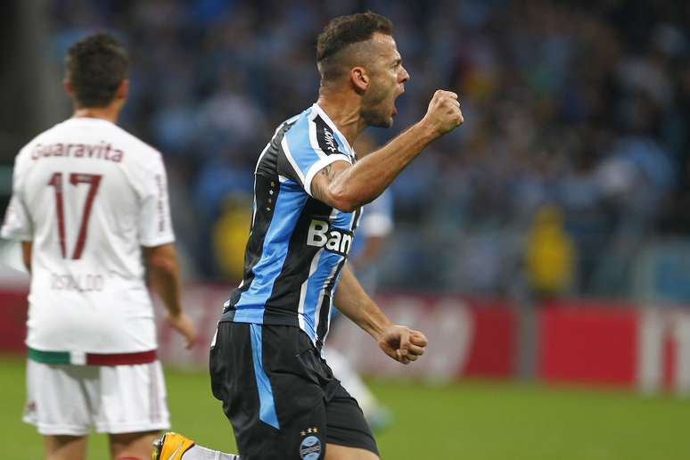 Atacante Bobô marcou o gol do Grêmio na Arena
