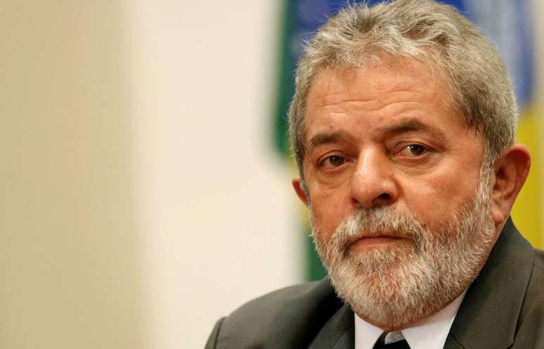Através de nota divulgada por seu instituto, o ex-presidente Lula nega que autorizou qualquer pessoa a utilizar seu nome em lobby com a Petrobras