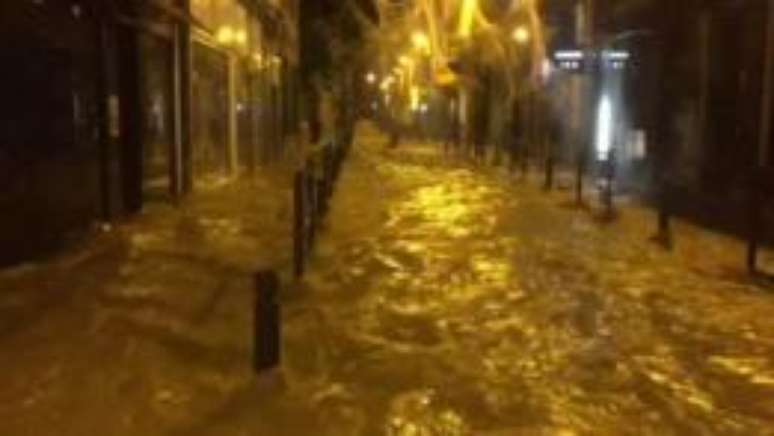 Chuvas fortes atingiram o sudeste da França neste fim de semana