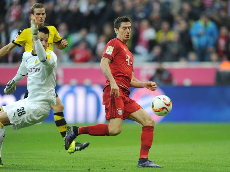 Lewandowski é o artilheiro do Campeonato Alemão com 12 gols