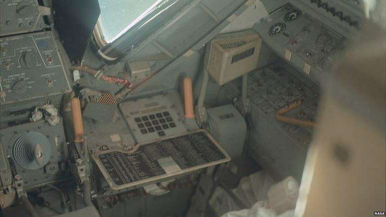 Alguns dos equipamentos dentro das naves que, na época, eram considerados a mais avançada tecnologia (Foto: Nasa/Project Apollo Archive)