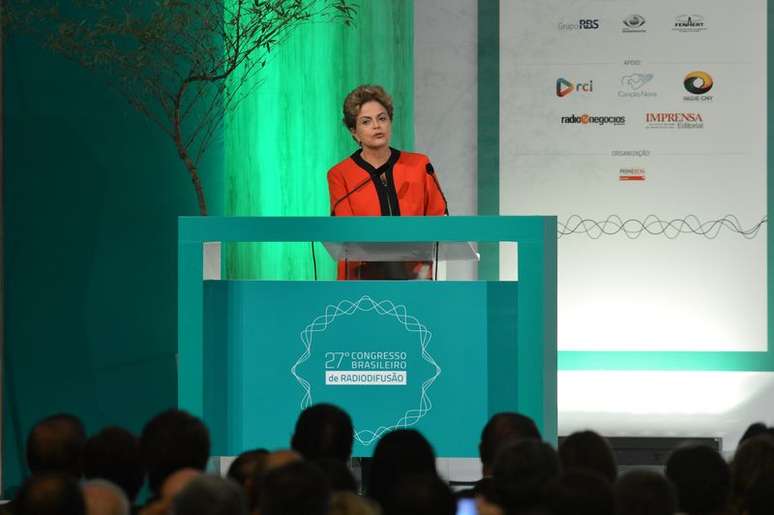 Dilma participa do 27º Congresso Brasileiro de Radiofusão com o tema O rádio e a TV na transição para o futuro, no Centro de Convenções Brasil 21
