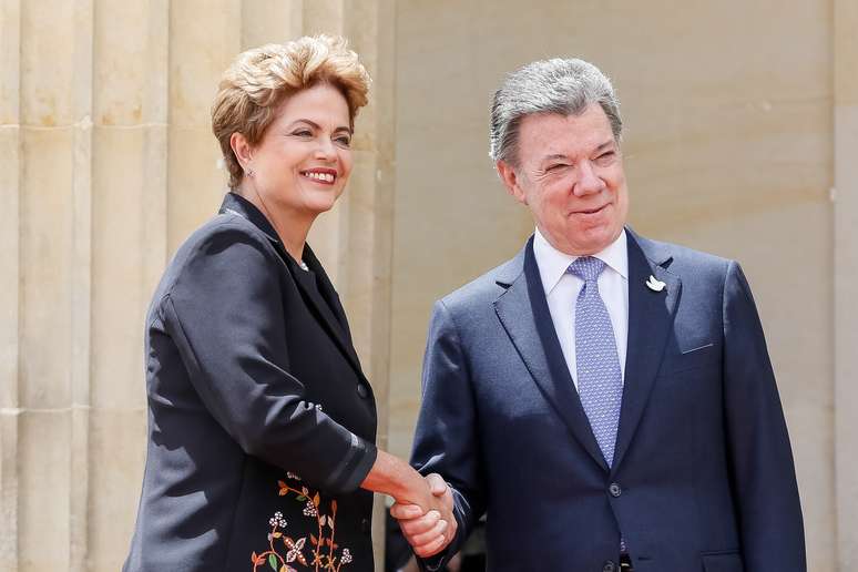 Dilma Rousseff se encontra como presidente Juan Manoel Santos, da Colômbia