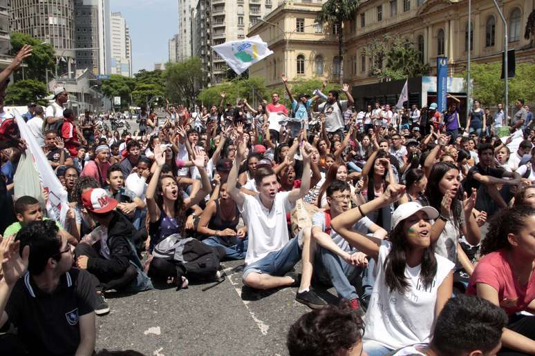 Estudantes protestaram em 9 de outubro na frente da Secretaria Estadual de Educação